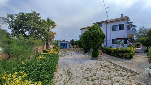 casa indipendente in vendita a Termoli