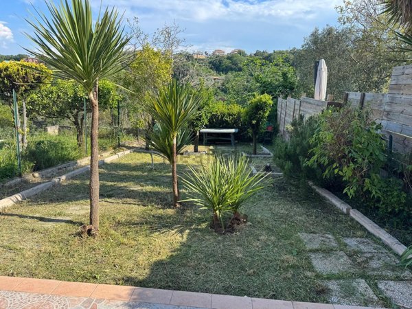 casa indipendente in vendita a Termoli