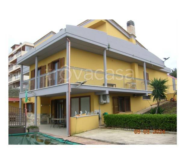 casa indipendente in vendita a Termoli