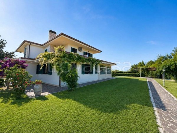 casa indipendente in vendita a Termoli