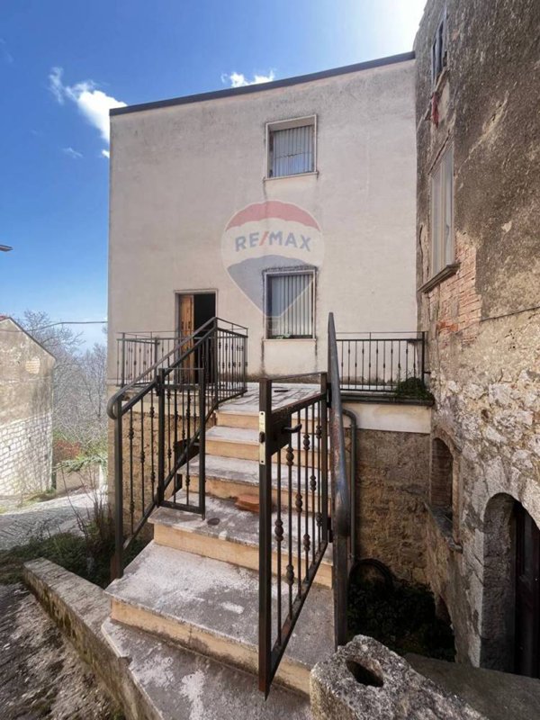 casa indipendente in vendita a Torella del Sannio