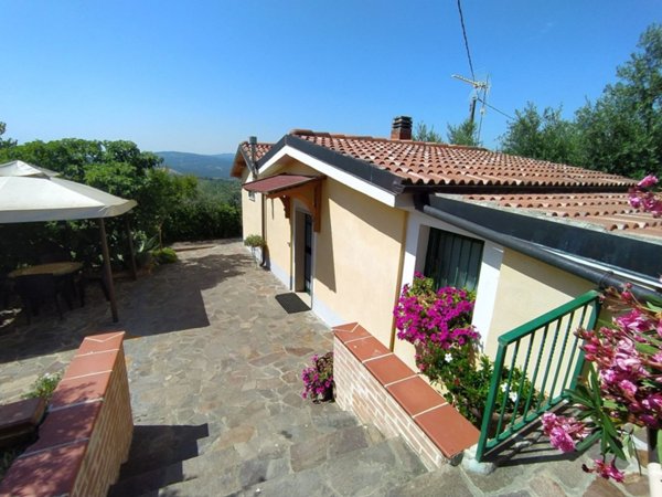 casa indipendente in vendita a Toro