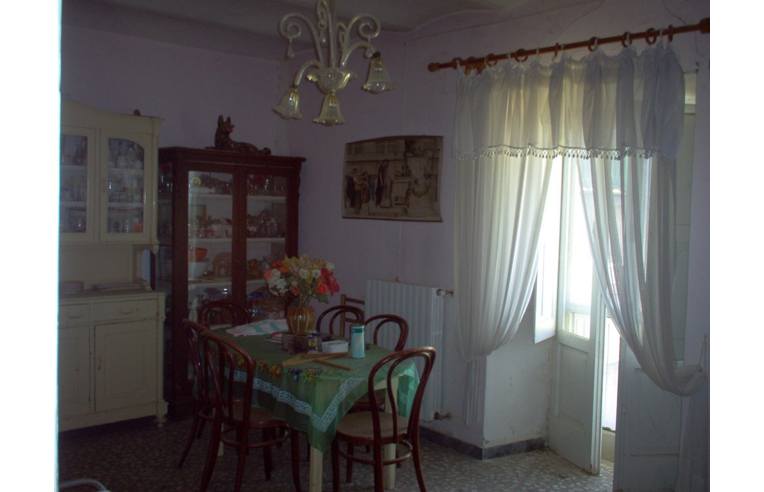 casa indipendente in vendita a Toro