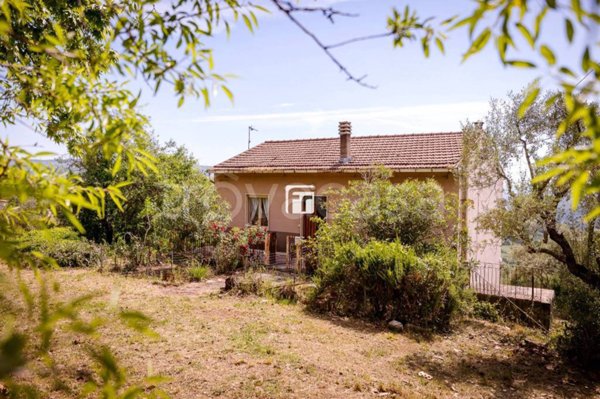 casa indipendente in vendita a Toro