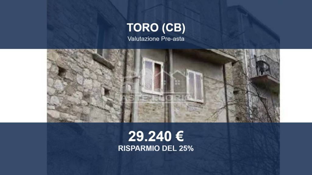 casa indipendente in vendita a Toro