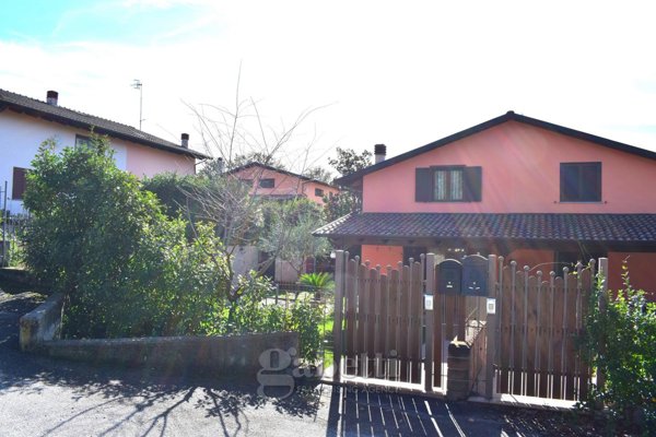 casa indipendente in vendita a Vinchiaturo