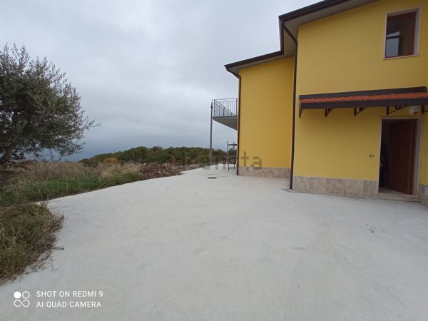 casa indipendente in vendita a Vinchiaturo