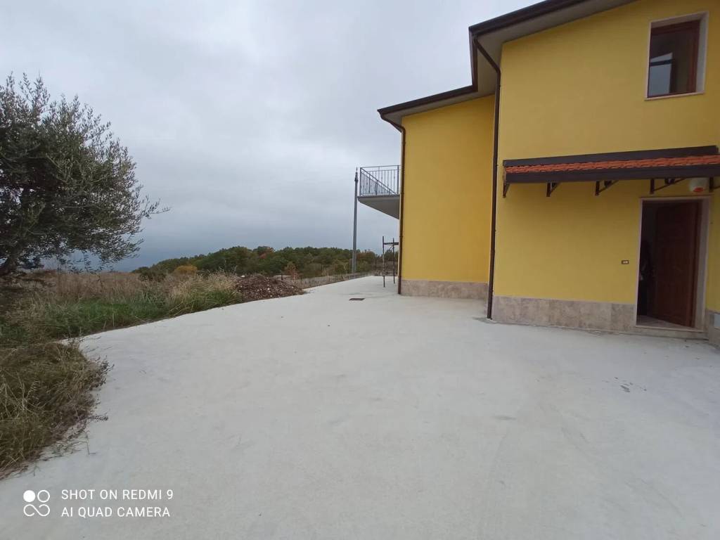 casa indipendente in vendita a Vinchiaturo