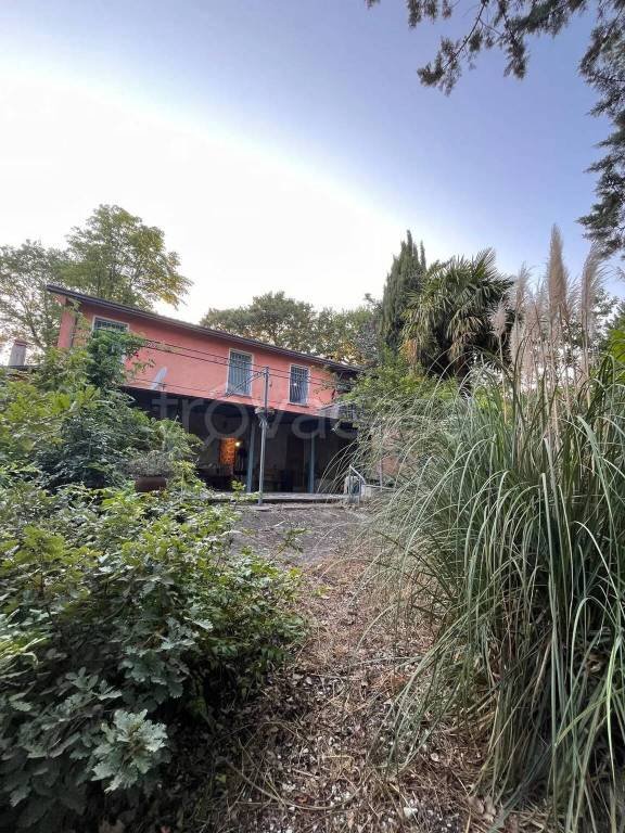 casa indipendente in vendita a Vinchiaturo