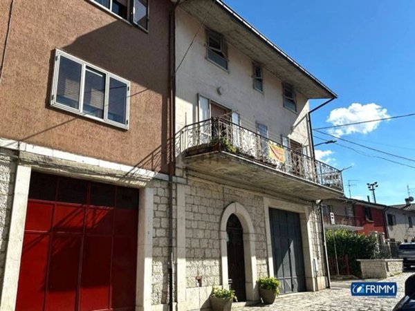 casa indipendente in vendita a Vinchiaturo