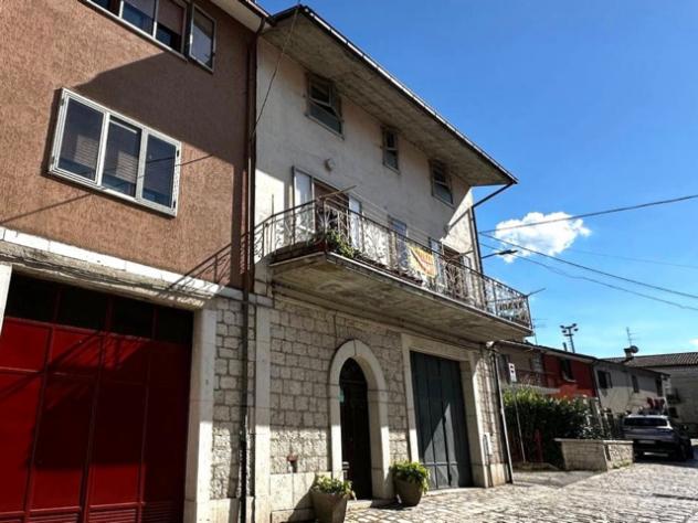 casa indipendente in vendita a Vinchiaturo