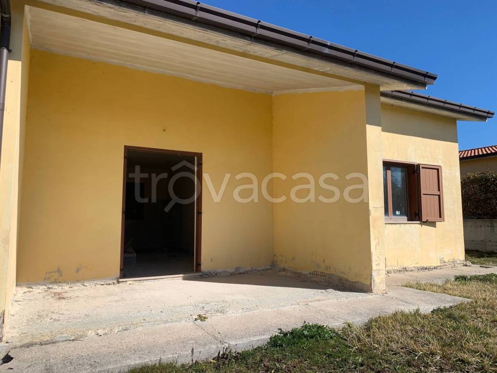 casa indipendente in vendita a Vinchiaturo
