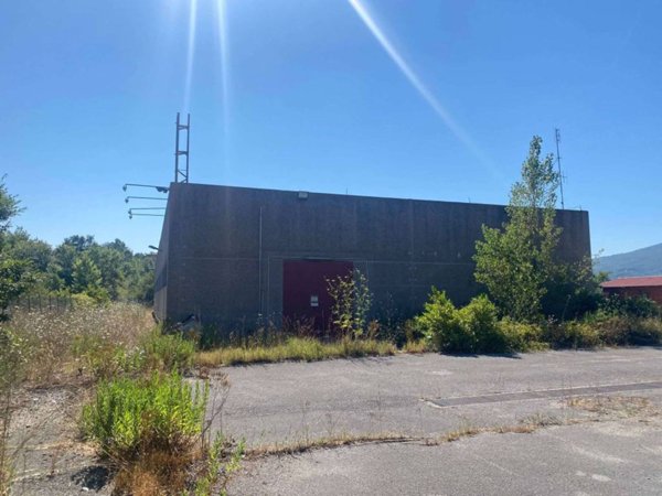 locale commerciale in vendita a Vinchiaturo