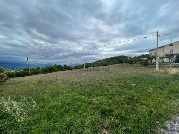 terreno edificabile in vendita a Vinchiaturo