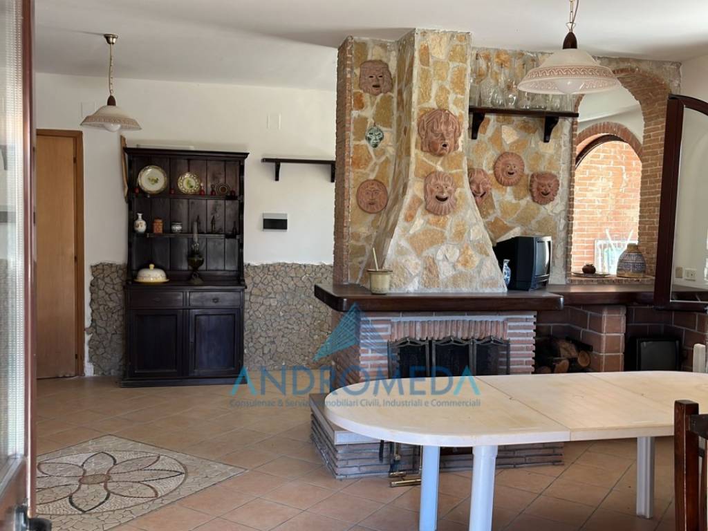 casa indipendente in vendita a Vinchiaturo