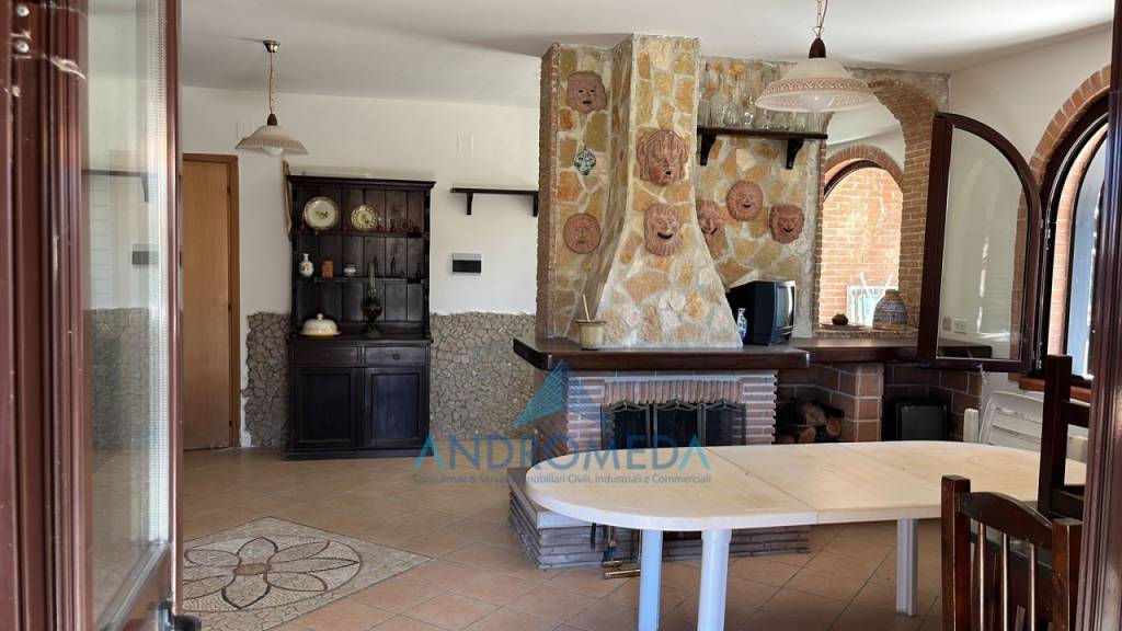 casa indipendente in vendita a Vinchiaturo