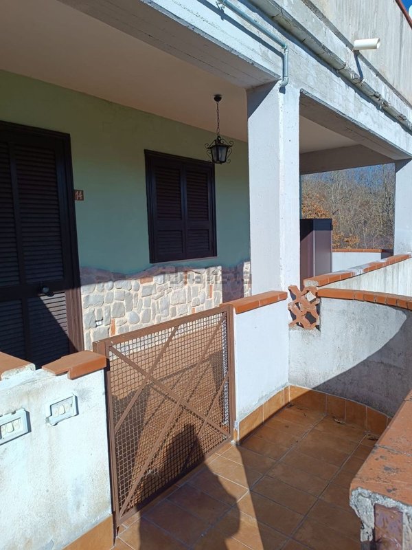 casa indipendente in vendita a Vinchiaturo