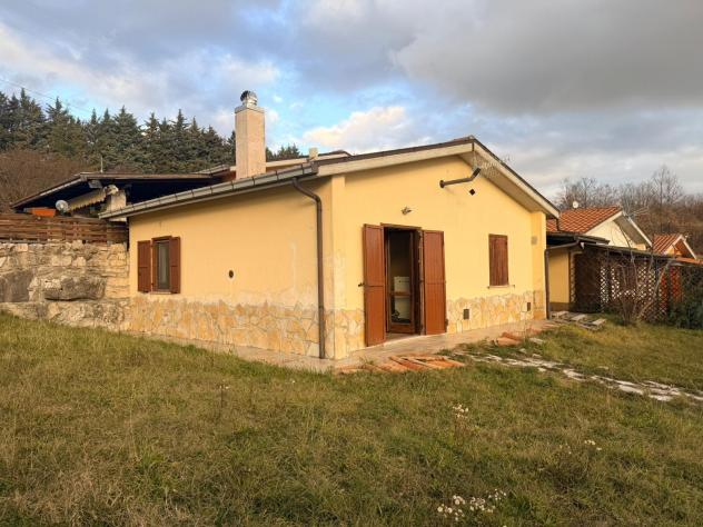 casa indipendente in vendita a Vinchiaturo