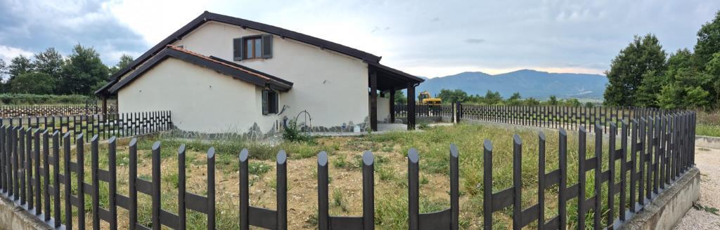casa indipendente in vendita a Vinchiaturo