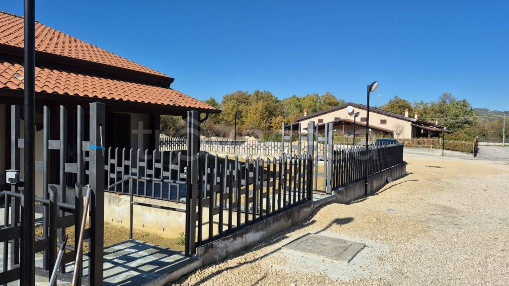 casa indipendente in vendita a Vinchiaturo