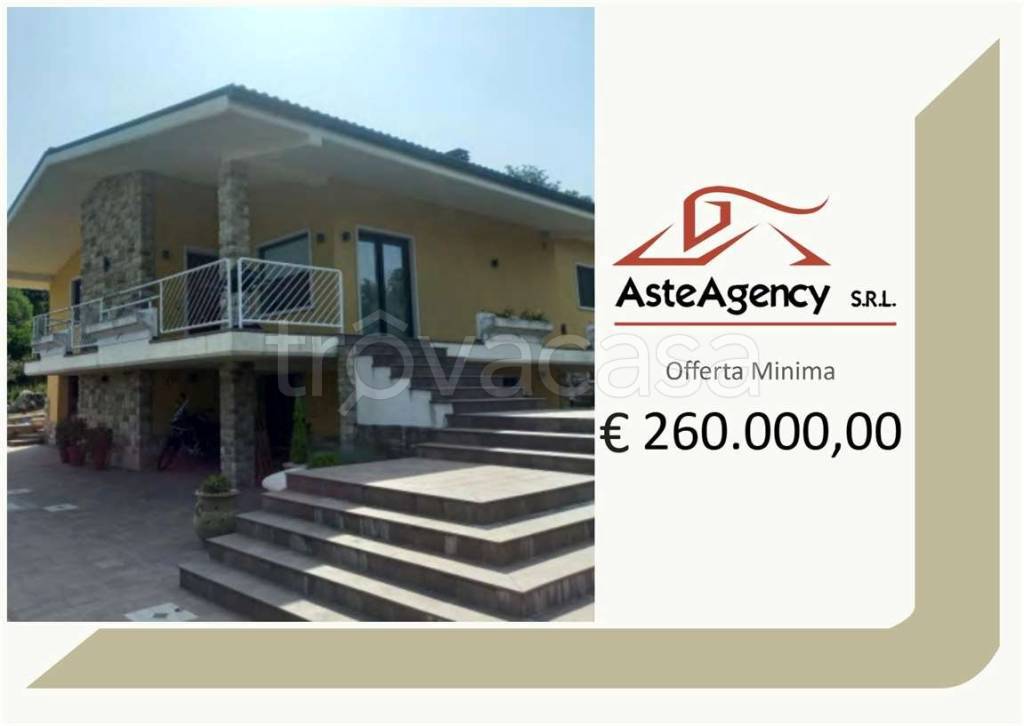 casa indipendente in vendita a Vinchiaturo