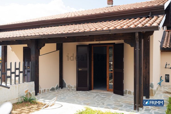 casa indipendente in vendita a Vinchiaturo