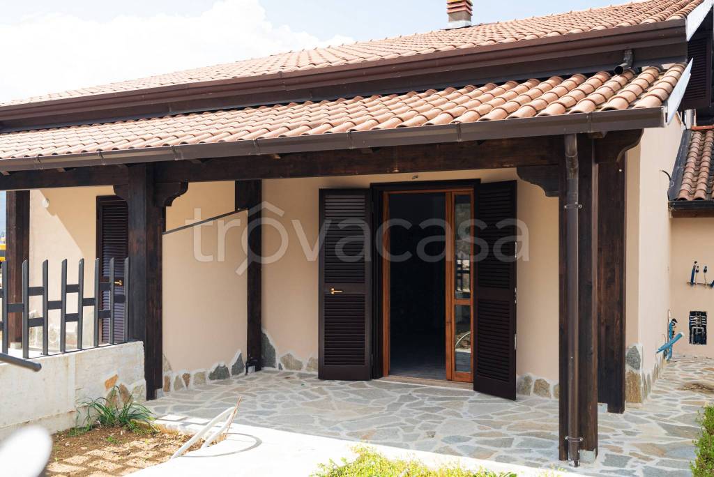 casa indipendente in vendita a Vinchiaturo
