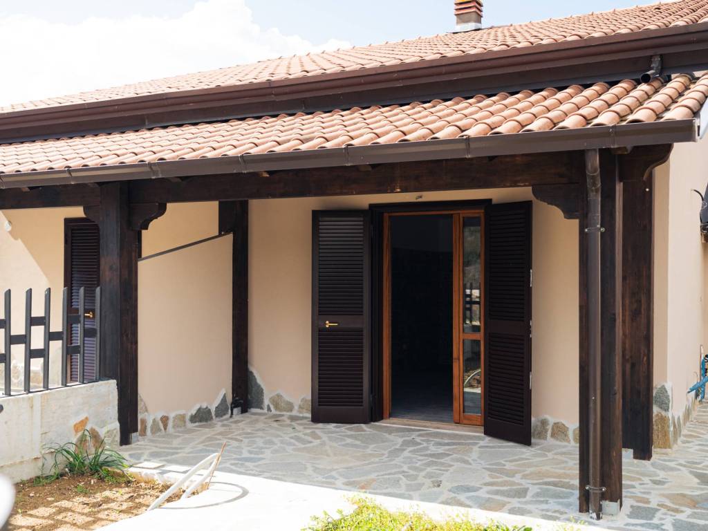 casa indipendente in vendita a Vinchiaturo