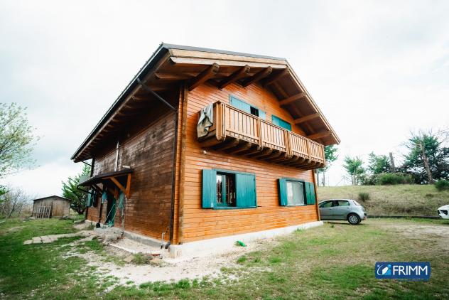 casa indipendente in vendita a Vinchiaturo