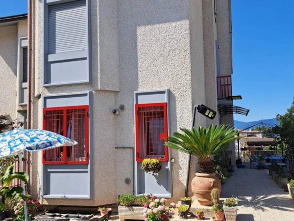 casa indipendente in vendita a Vinchiaturo