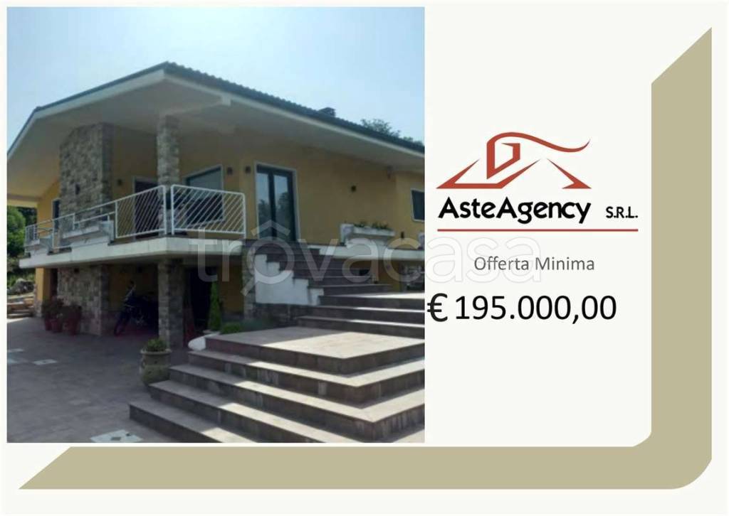 casa indipendente in vendita a Vinchiaturo