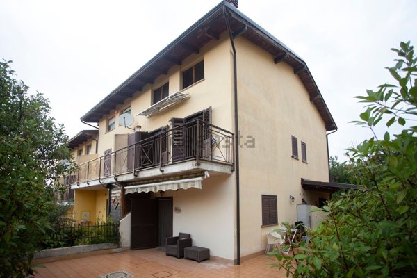 casa indipendente in vendita a Vinchiaturo