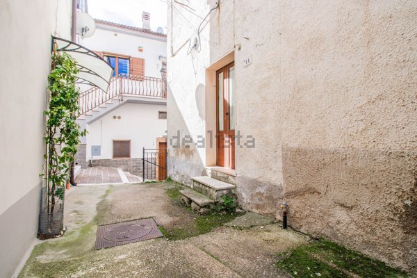 casa indipendente in vendita ad Alberona