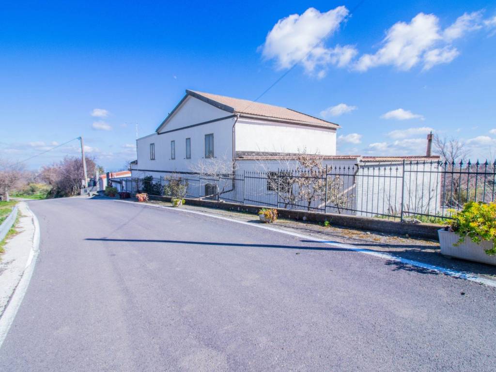 casa indipendente in vendita ad Alberona