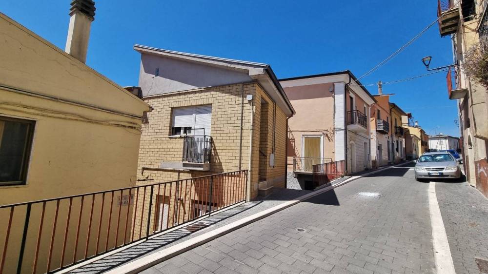 casa indipendente in vendita ad Anzano di Puglia