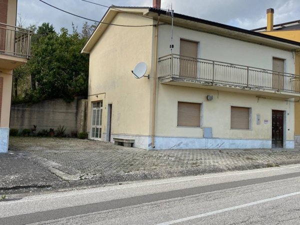 casa indipendente in vendita ad Anzano di Puglia