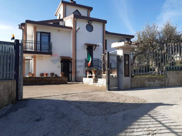 casa indipendente in vendita ad Anzano di Puglia