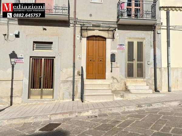 casa indipendente in vendita ad Apricena