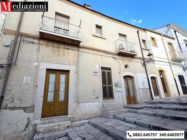 casa indipendente in vendita ad Apricena