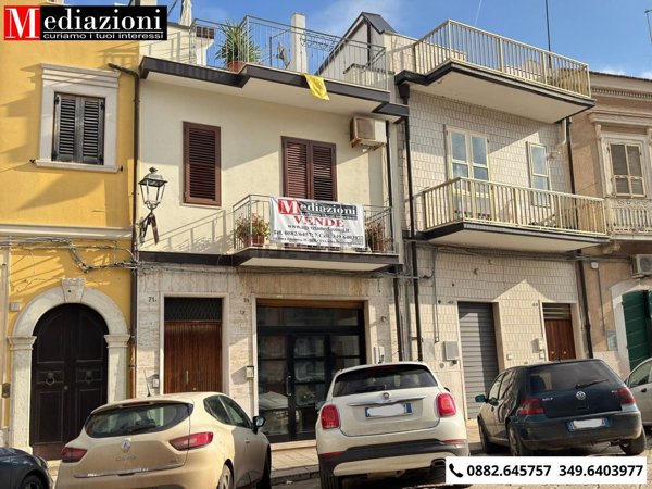 casa indipendente in vendita ad Apricena