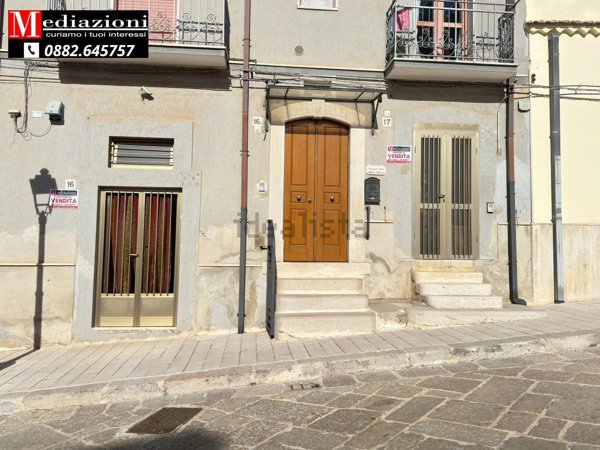 casa indipendente in vendita ad Apricena