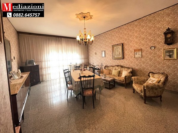 casa indipendente in vendita ad Apricena