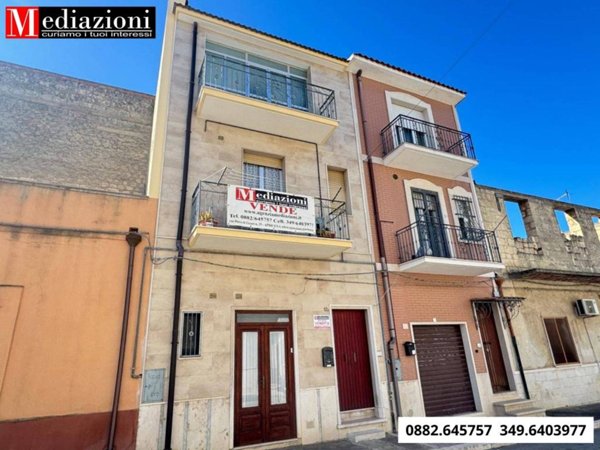 casa indipendente in vendita ad Apricena