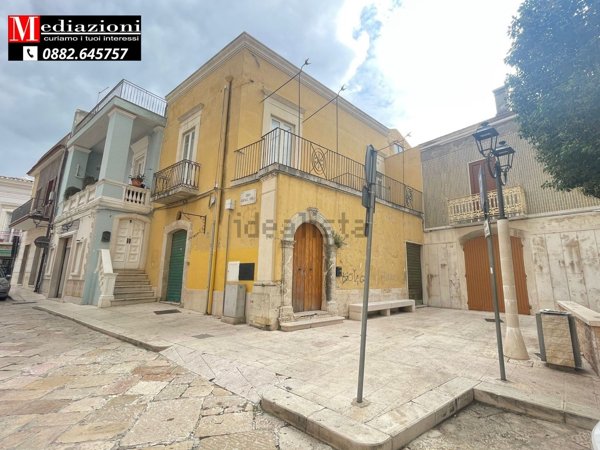 quadrivano in vendita ad Apricena