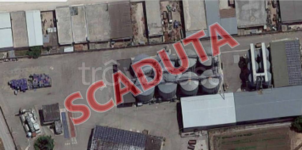 locale commerciale in vendita ad Apricena