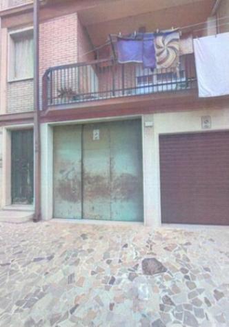 locale commerciale in vendita ad Apricena