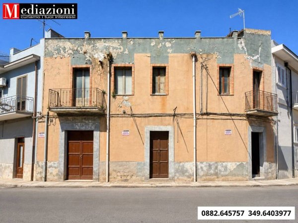 casa indipendente in vendita ad Apricena