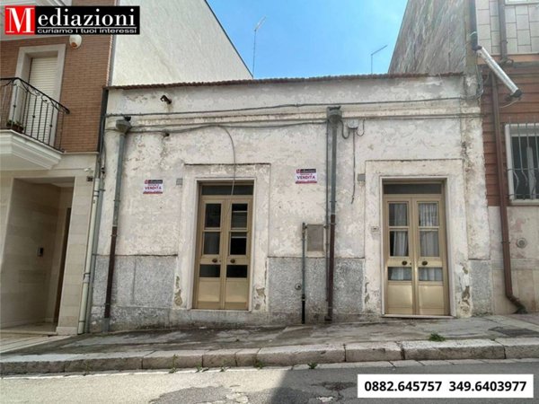casa indipendente in vendita ad Apricena