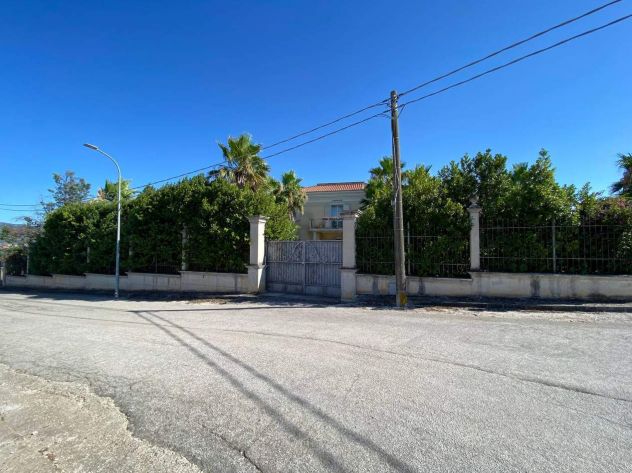 casa indipendente in vendita ad Apricena