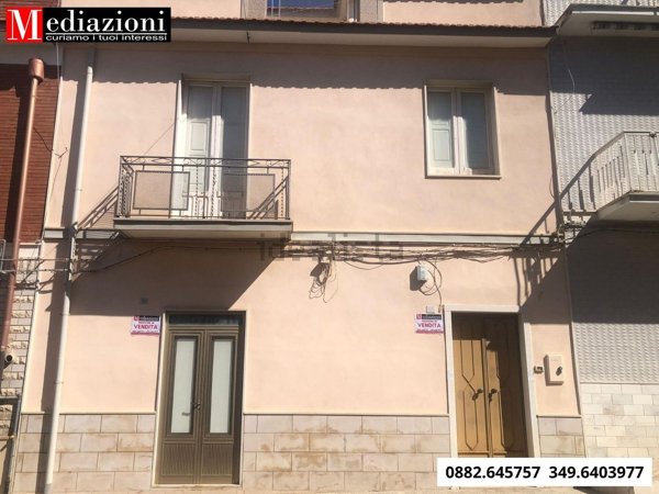 casa indipendente in vendita ad Apricena